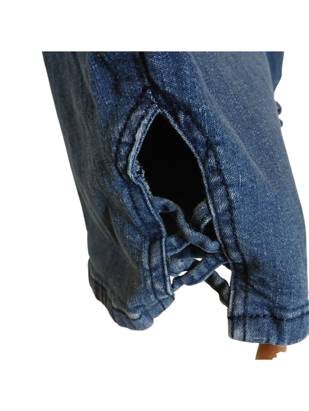 Croft & Barrow Petite Extra Small PXS Blue Denim Shorts Hem Detail Pockets #I-8 - Picture 3 of 9